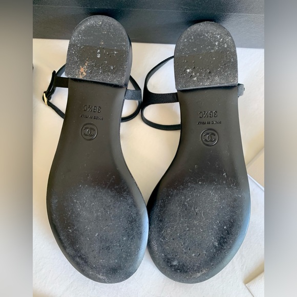 Authentic CHANEL Black Leather Sandals - Picture 7 of 13